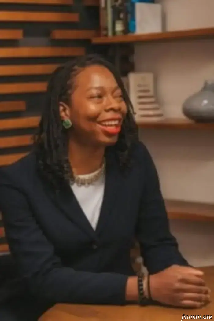 #636: Discussing Finances with Your Parents, featuring Behavioral Economist Etinosa Agbonlahor